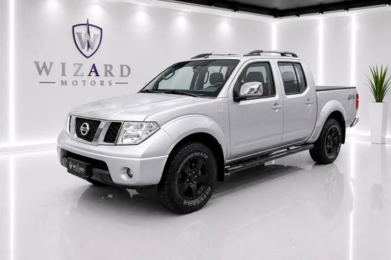 NISSAN FRONTIER 2.5 SEL 4X4 CD TURBO ELETRONIC DIESEL 4P AUTOMÁTICO NISSAN FRONTIER 2.5 SEL 4X4 CD TURBO ELETRONIC DIESEL 4P AUTOMÁTICO